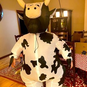 Inflatable cow costume